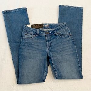 NWT Wrangler TALL Jeans Retro Light Blue Wash Mae Wide Leg Boot Cut 5 x 36" Long